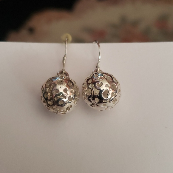 None Accessories - Earrings